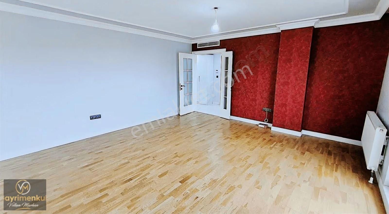 Çengelköy Bahçelievler'de Boğaz Manzaralı Satılık Çatı Dubleksi - Görsel 12