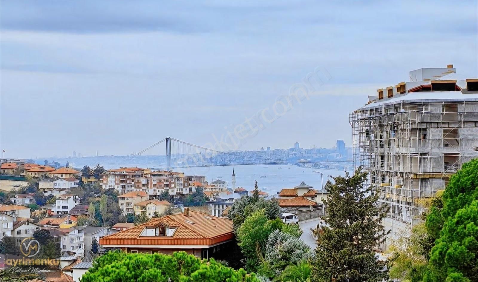Çengelköy Bahçelievler'de Boğaz Manzaralı Satılık Çatı Dubleksi