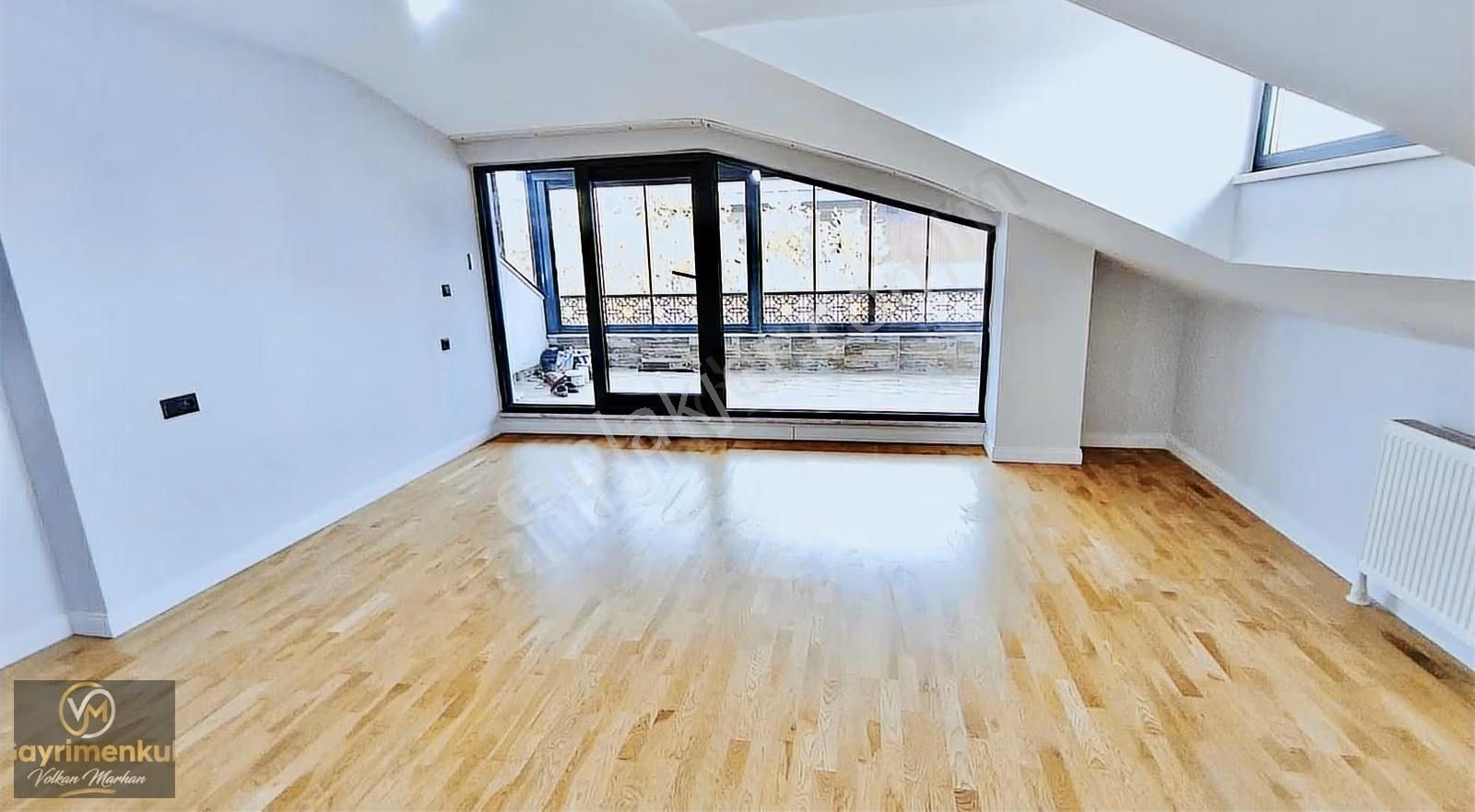 Çengelköy Bahçelievler'de Boğaz Manzaralı Satılık Çatı Dubleksi - Görsel 31