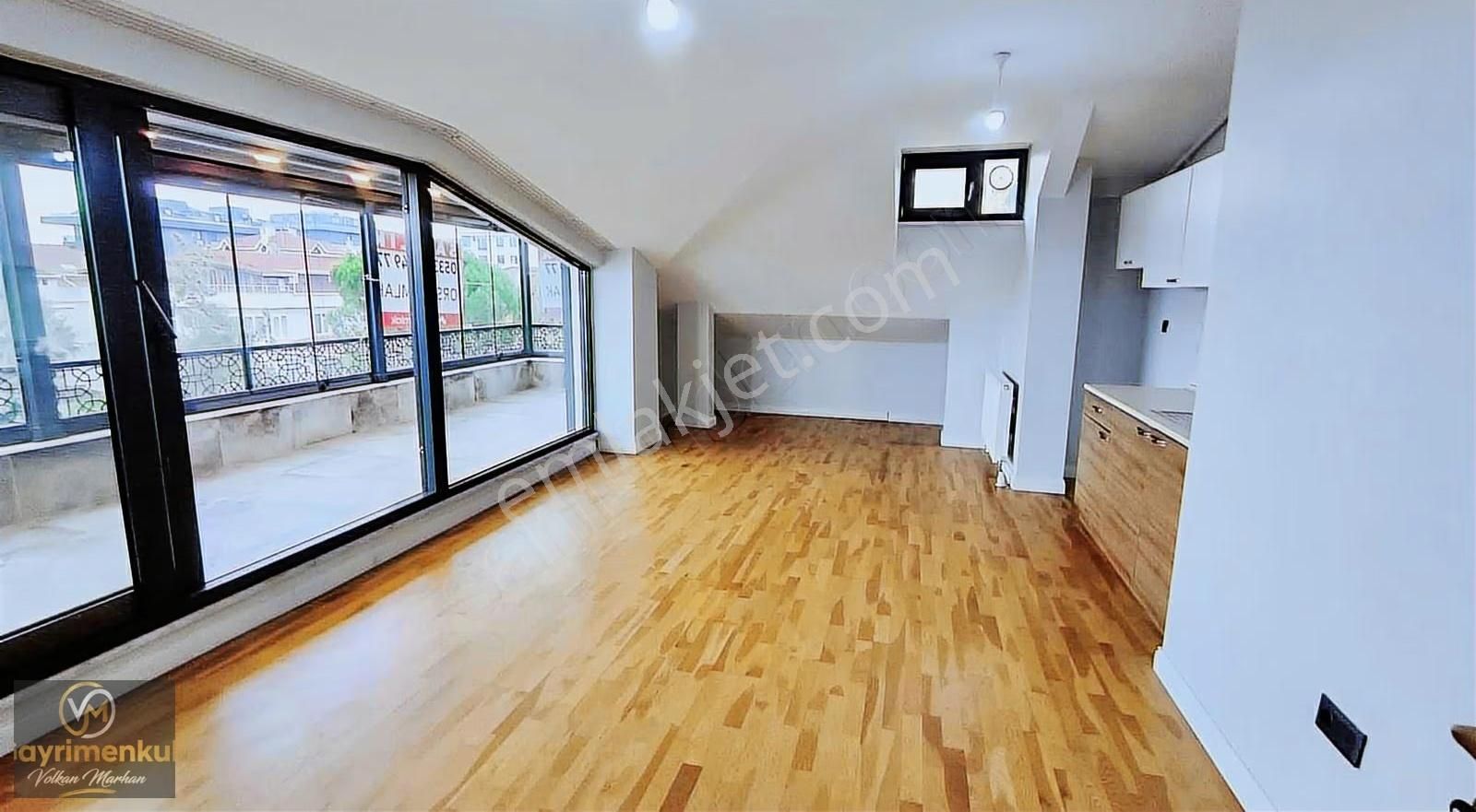 Çengelköy Bahçelievler'de Boğaz Manzaralı Satılık Çatı Dubleksi - Görsel 18