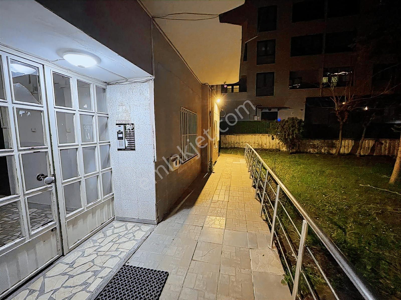 Bursa'nın Merkezinde Fsm Bulvarında Bulunan Satılık 2+1 Daire .