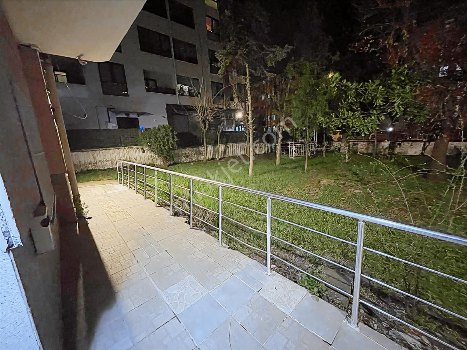 Bursa'nın Merkezinde Fsm Bulvarında Bulunan Satılık 2+1 Daire . - Görsel 19