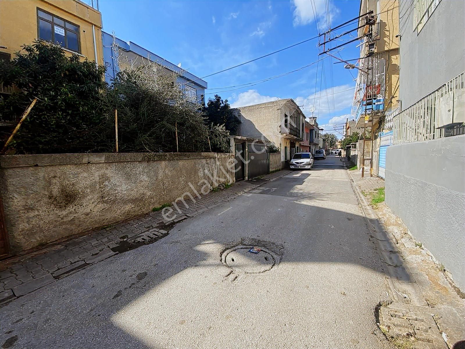 Yüreğır İlim Yoluna Yakın 3 Katlı Bahçeli Satılık - Görsel 14