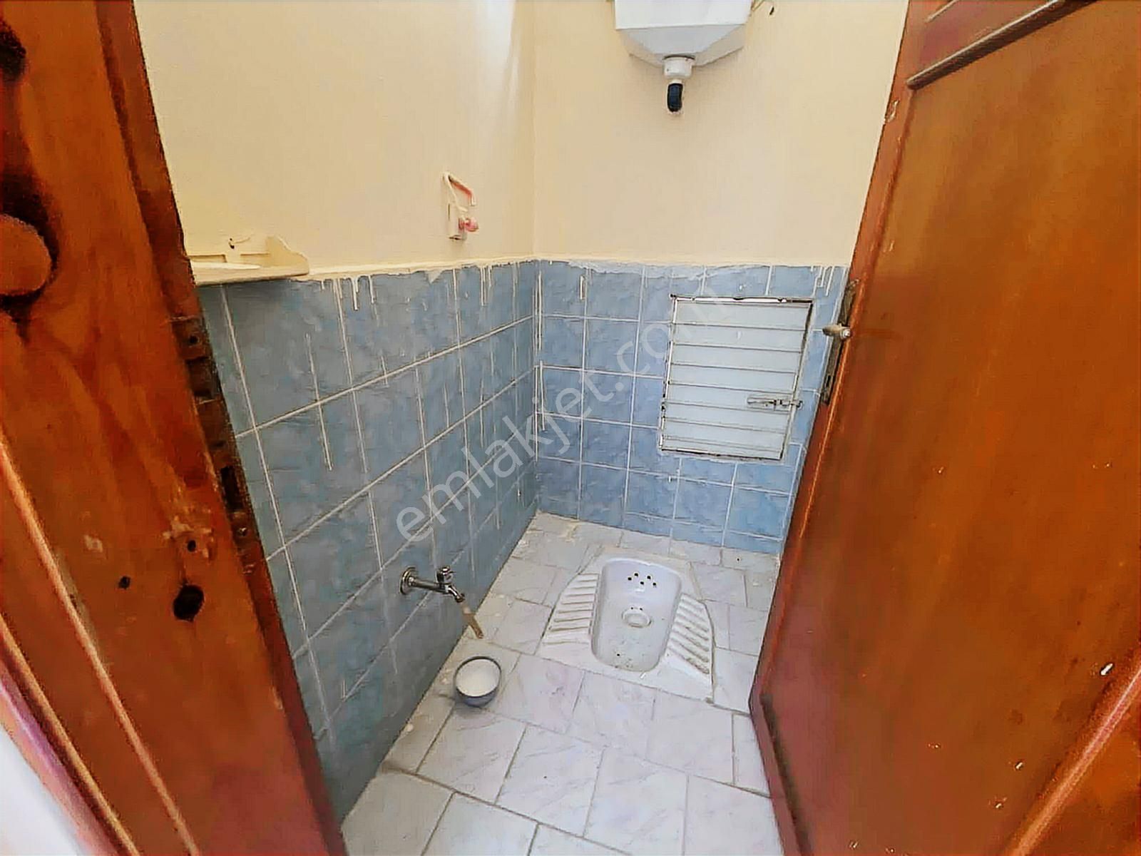 Yüreğır İlim Yoluna Yakın 3 Katlı Bahçeli Satılık - Görsel 18