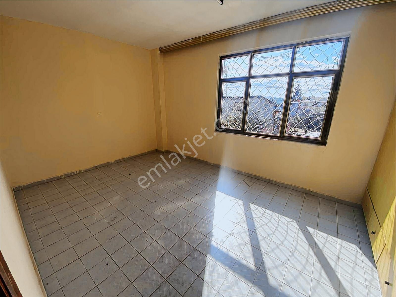 Yüreğır İlim Yoluna Yakın 3 Katlı Bahçeli Satılık - Görsel 22