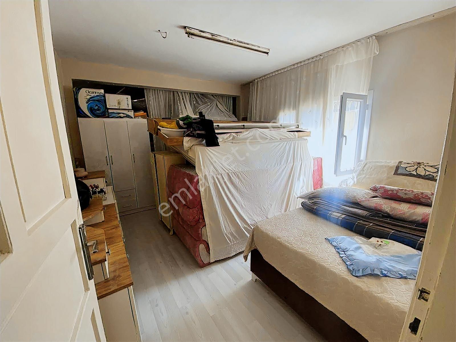 Yüreğır İlim Yoluna Yakın 3 Katlı Bahçeli Satılık - Görsel 9