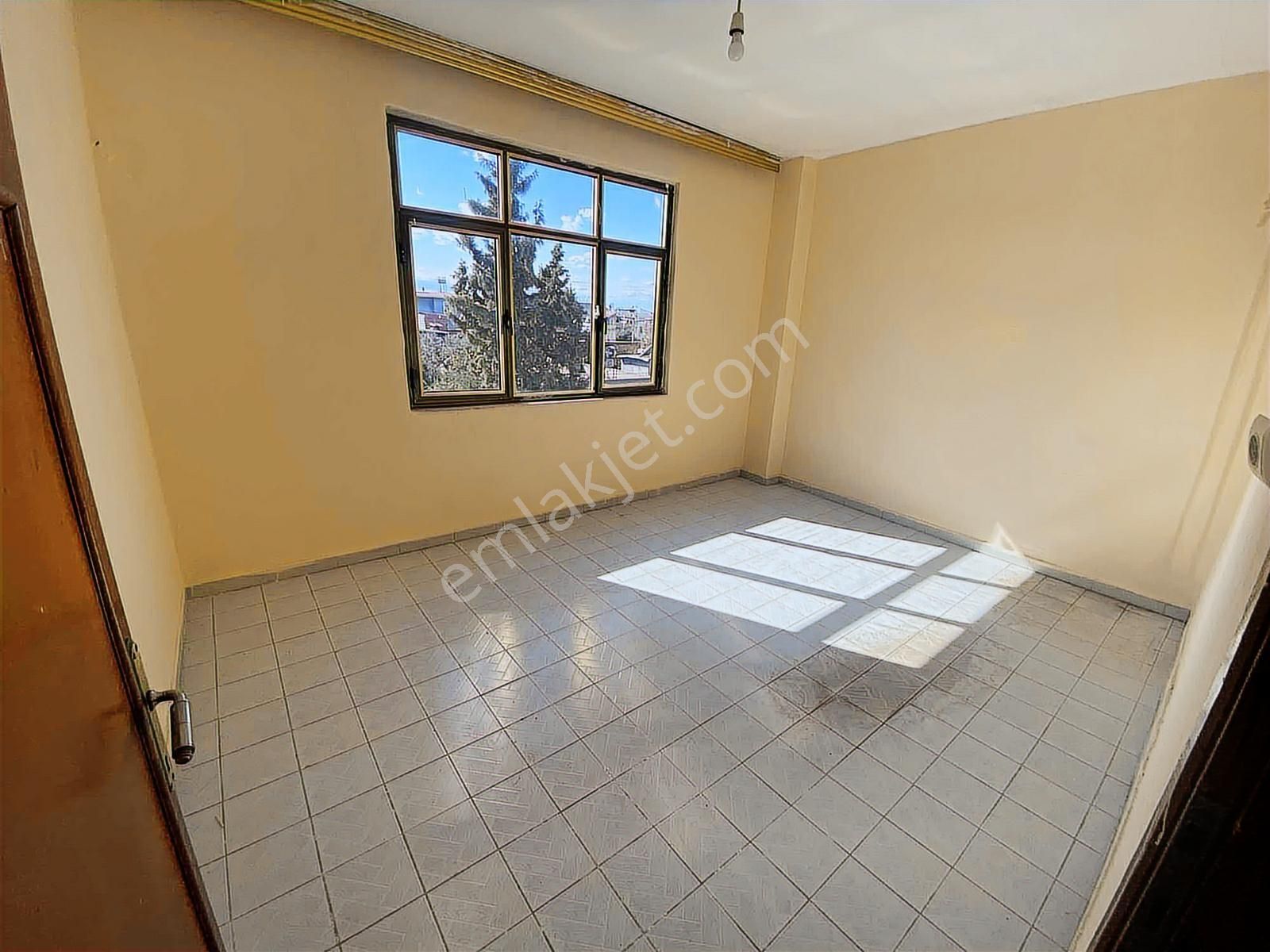 Yüreğır İlim Yoluna Yakın 3 Katlı Bahçeli Satılık - Görsel 25