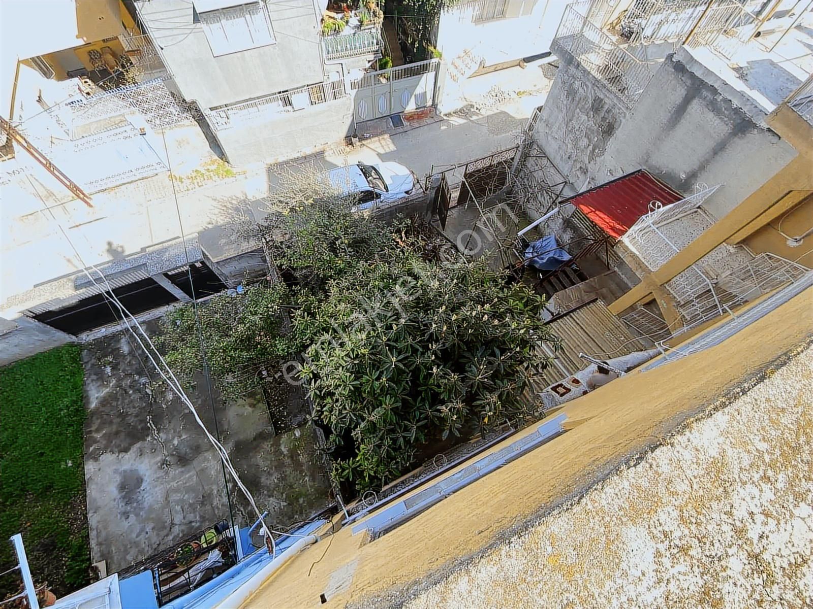 Yüreğır İlim Yoluna Yakın 3 Katlı Bahçeli Satılık - Görsel 3