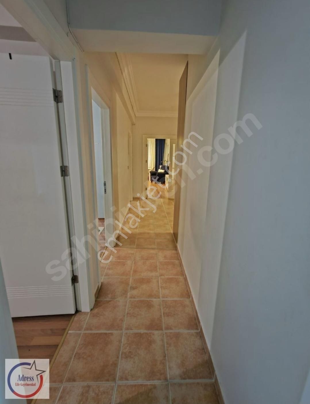 Şerifali Elalmış Cad. Hat Boyuna Çok Yakın Konumda 3+1 Boş - Görsel 7