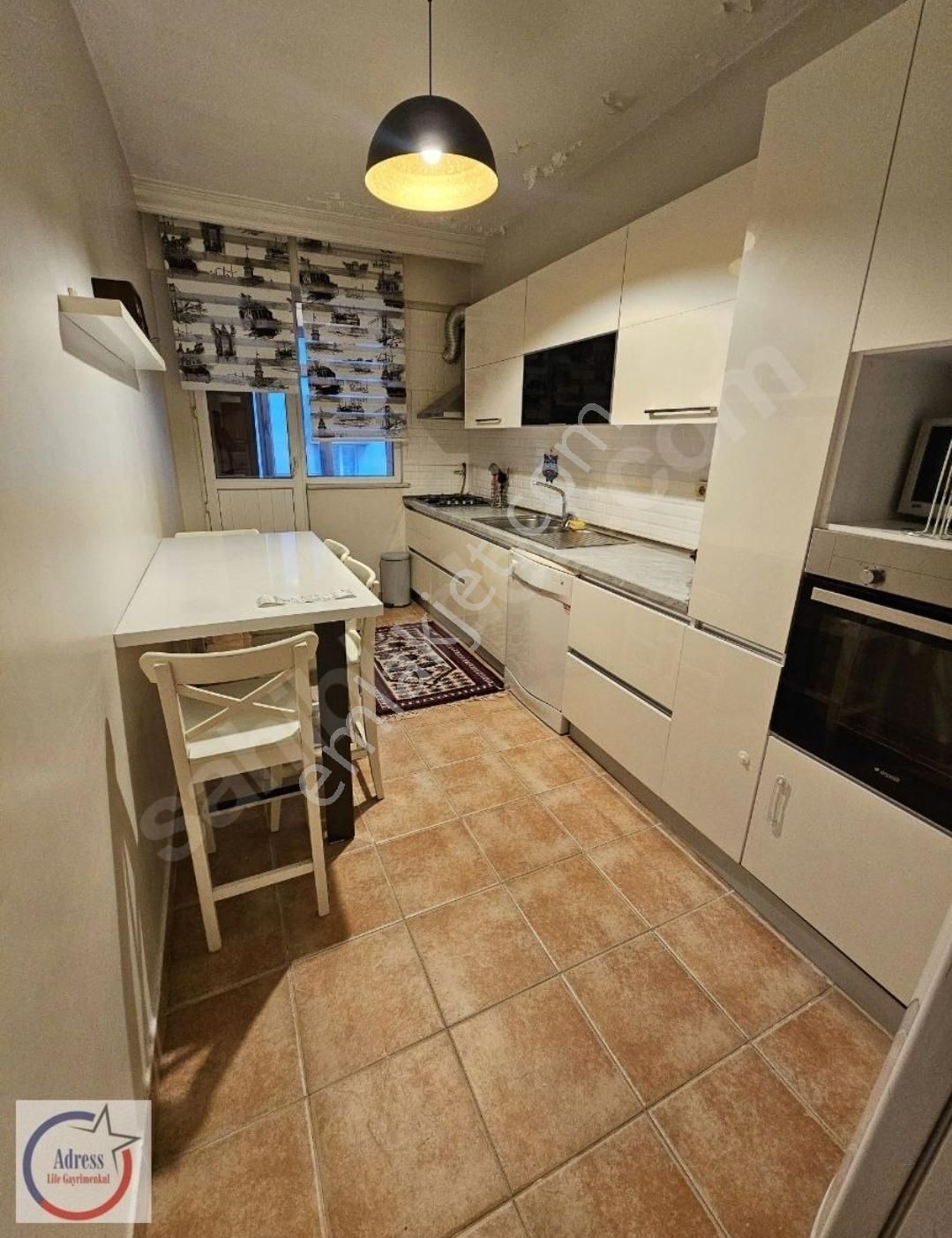 Şerifali Elalmış Cad. Hat Boyuna Çok Yakın Konumda 3+1 Boş - Görsel 17