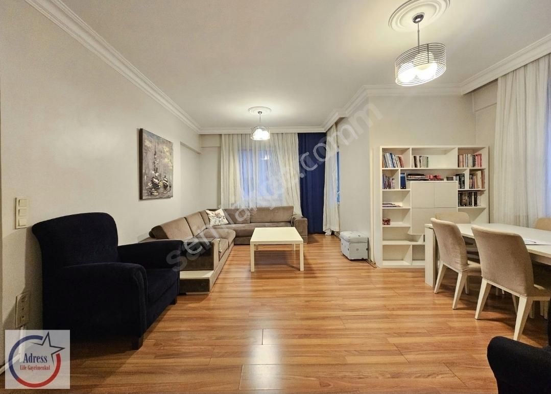 Şerifali Elalmış Cad. Hat Boyuna Çok Yakın Konumda 3+1 Boş - Görsel 3