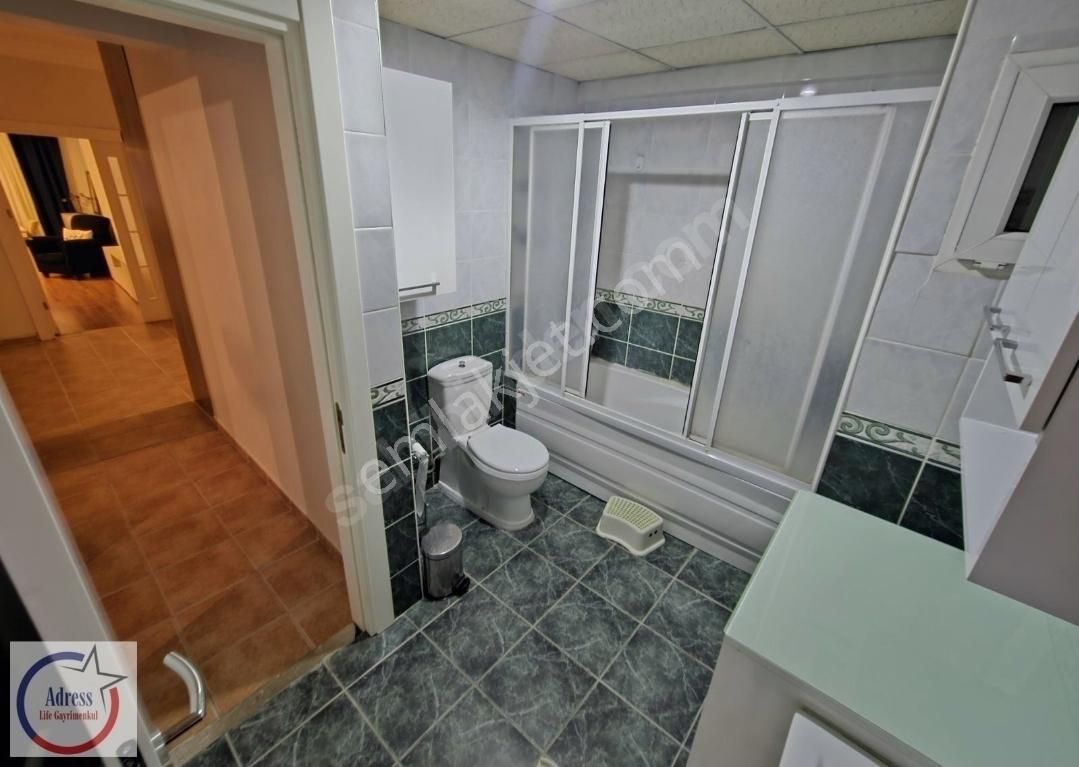 Şerifali Elalmış Cad. Hat Boyuna Çok Yakın Konumda 3+1 Boş - Görsel 9