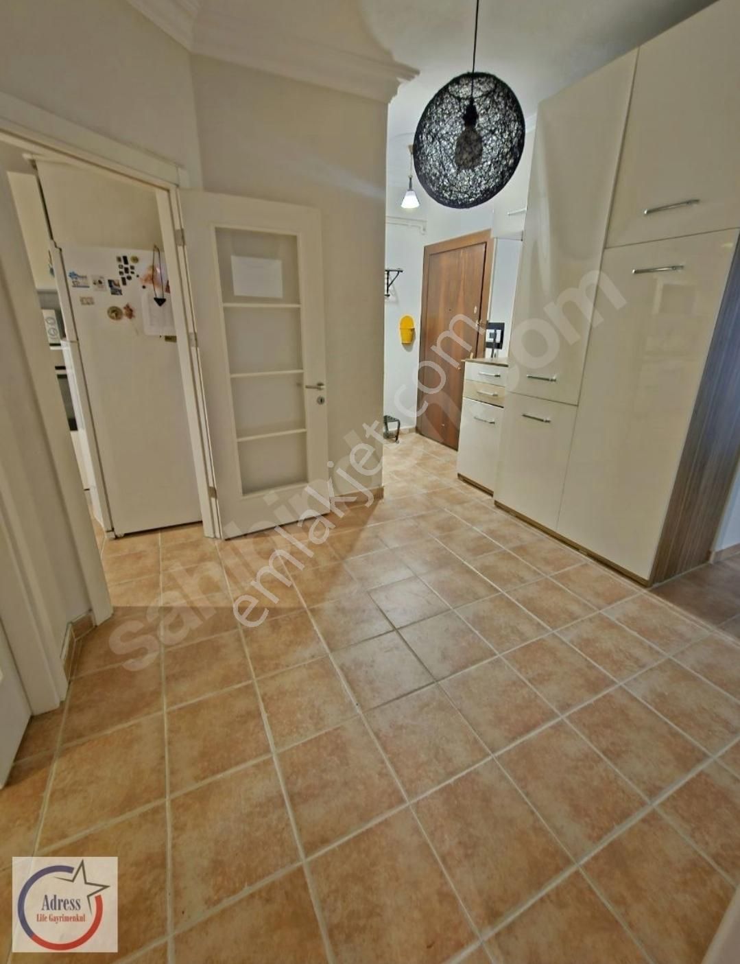 Şerifali Elalmış Cad. Hat Boyuna Çok Yakın Konumda 3+1 Boş - Görsel 16