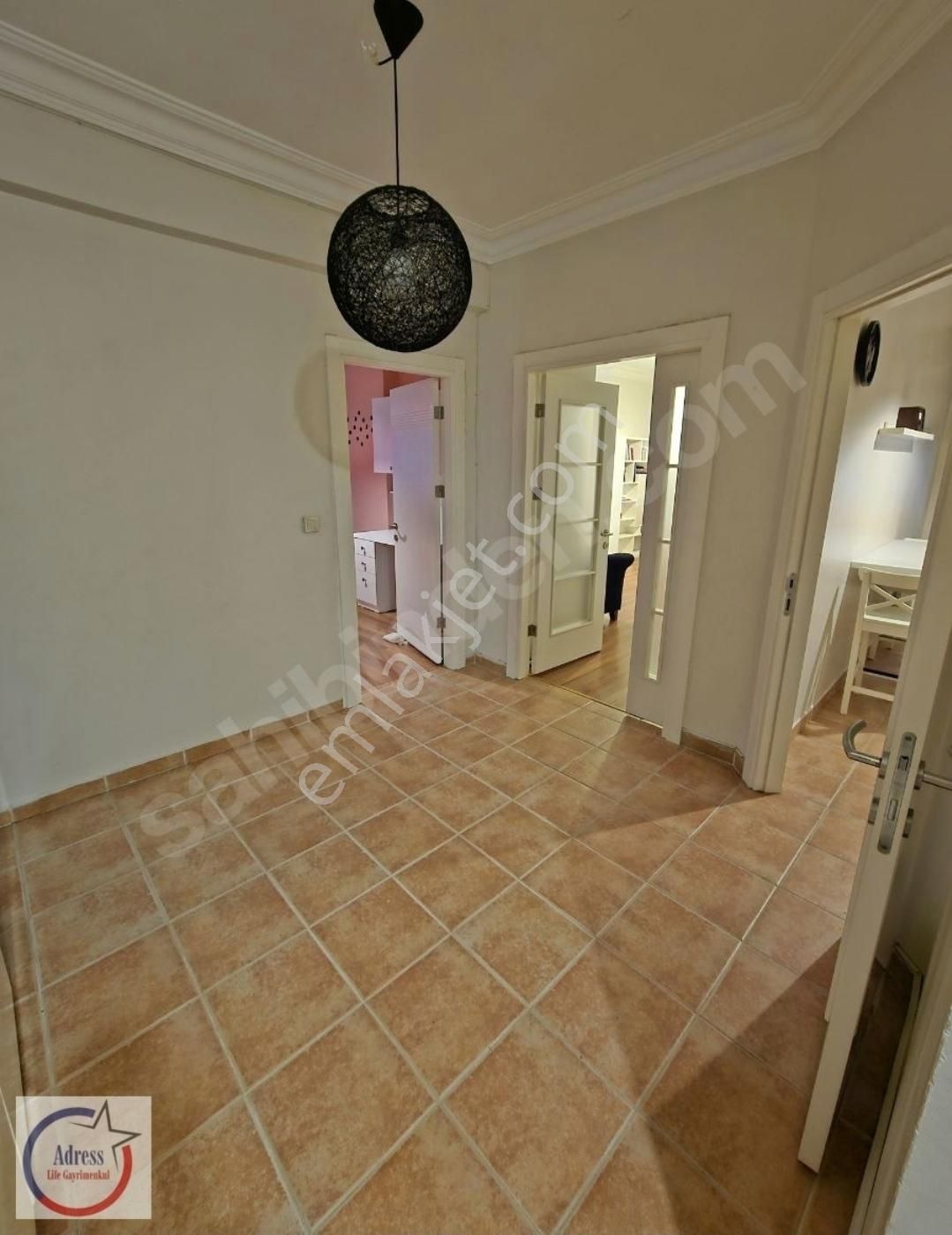 Şerifali Elalmış Cad. Hat Boyuna Çok Yakın Konumda 3+1 Boş - Görsel 22