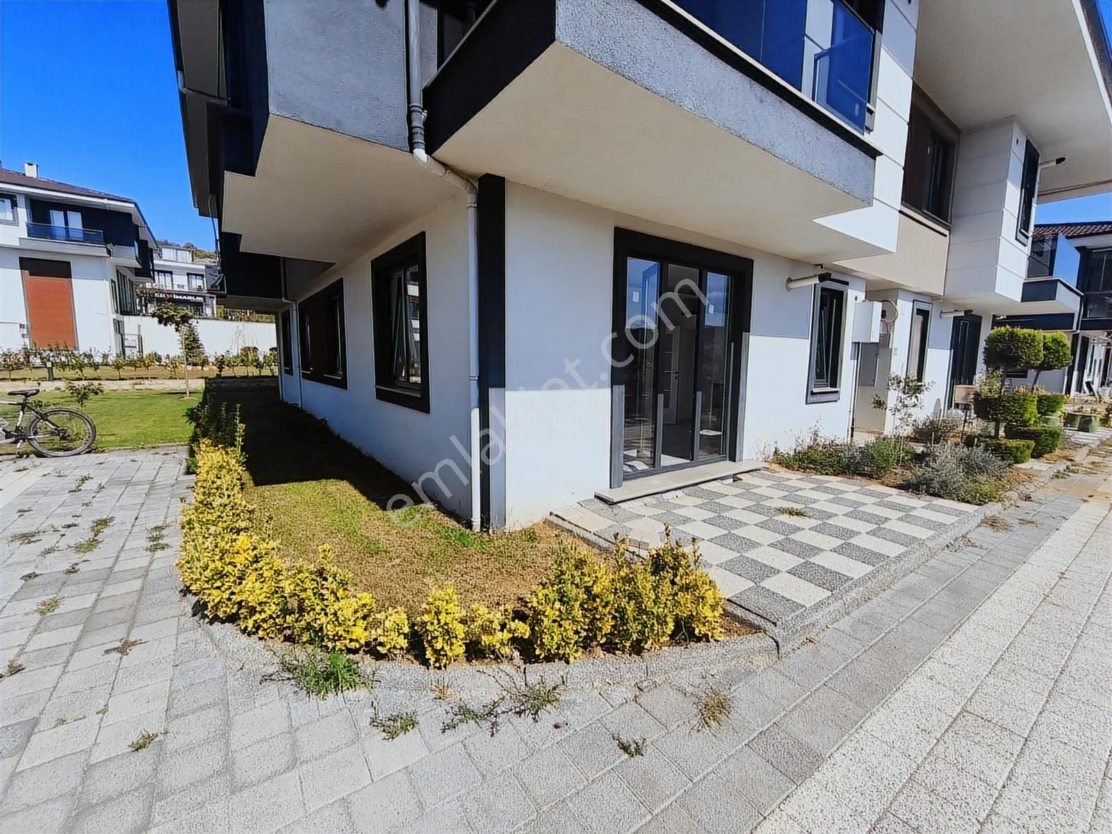 Şile'de Site İçerisinde 1+1 Kiralık Daire - Görsel 11