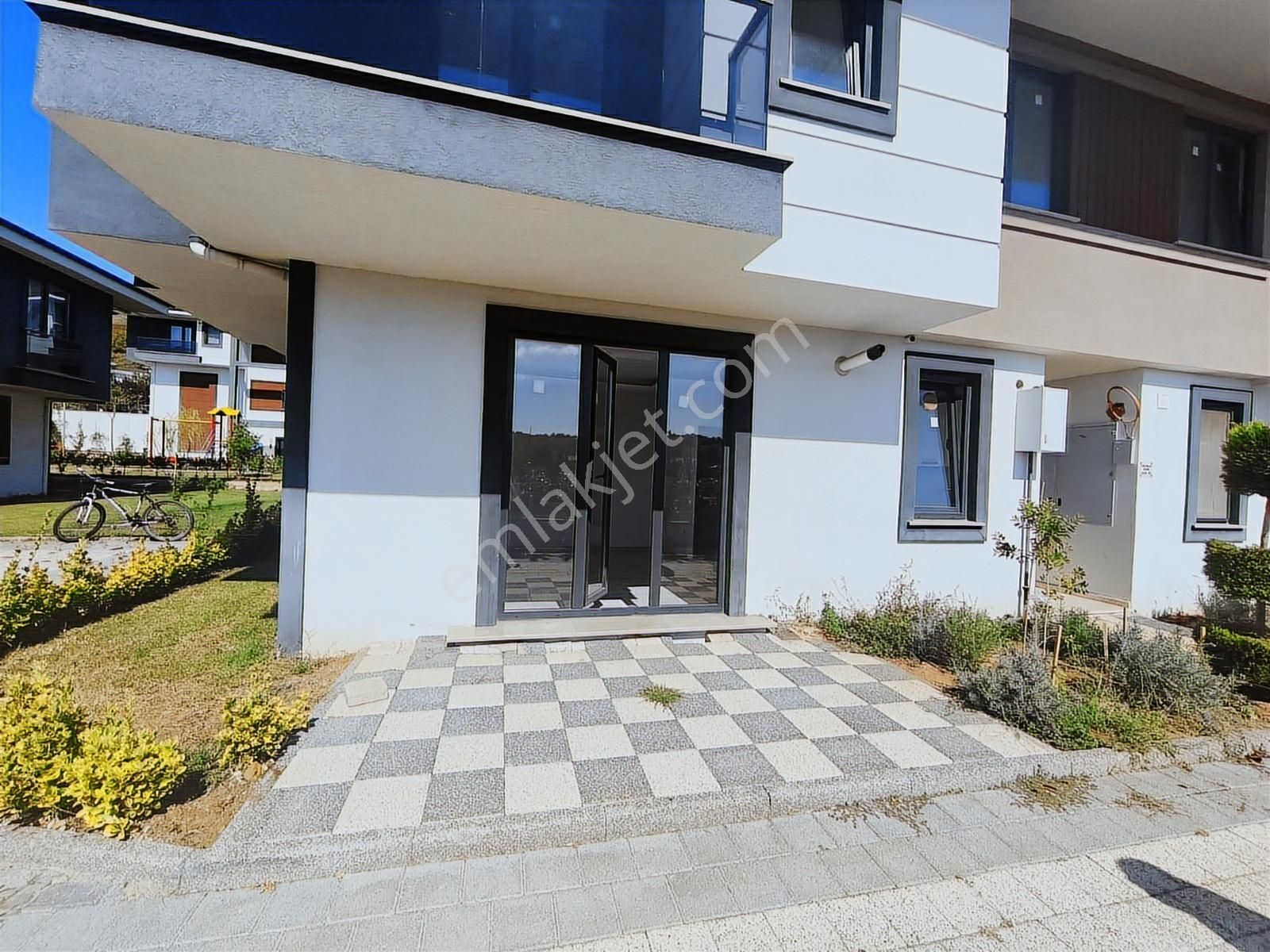Şile'de Site İçerisinde 1+1 Kiralık Daire - Görsel 13