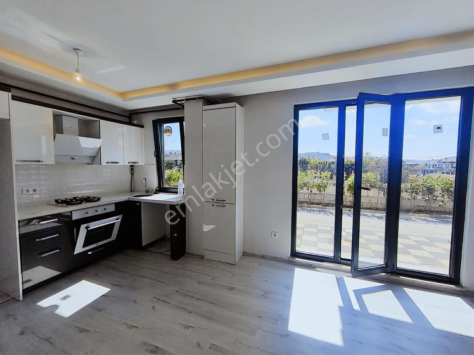 Şile'de Site İçerisinde 1+1 Kiralık Daire - Görsel 4