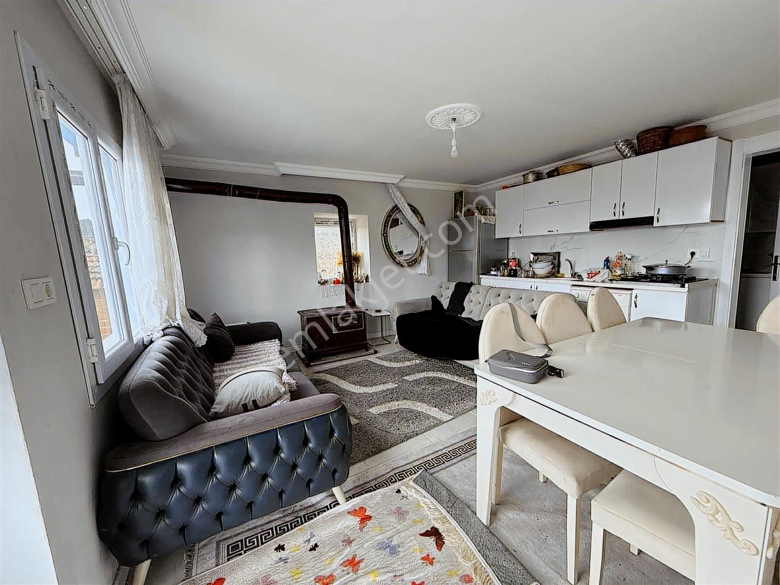 Derin Emlak'tan Muhteşem Konumda Satılık Müstakil Ev - Görsel 2