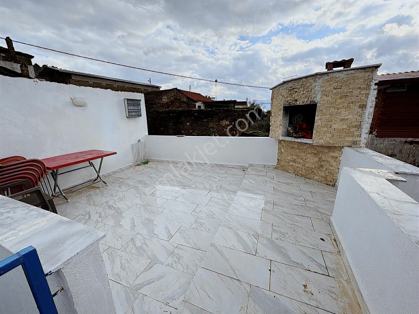 Derin Emlak'tan Muhteşem Konumda Satılık Müstakil Ev - Görsel 24