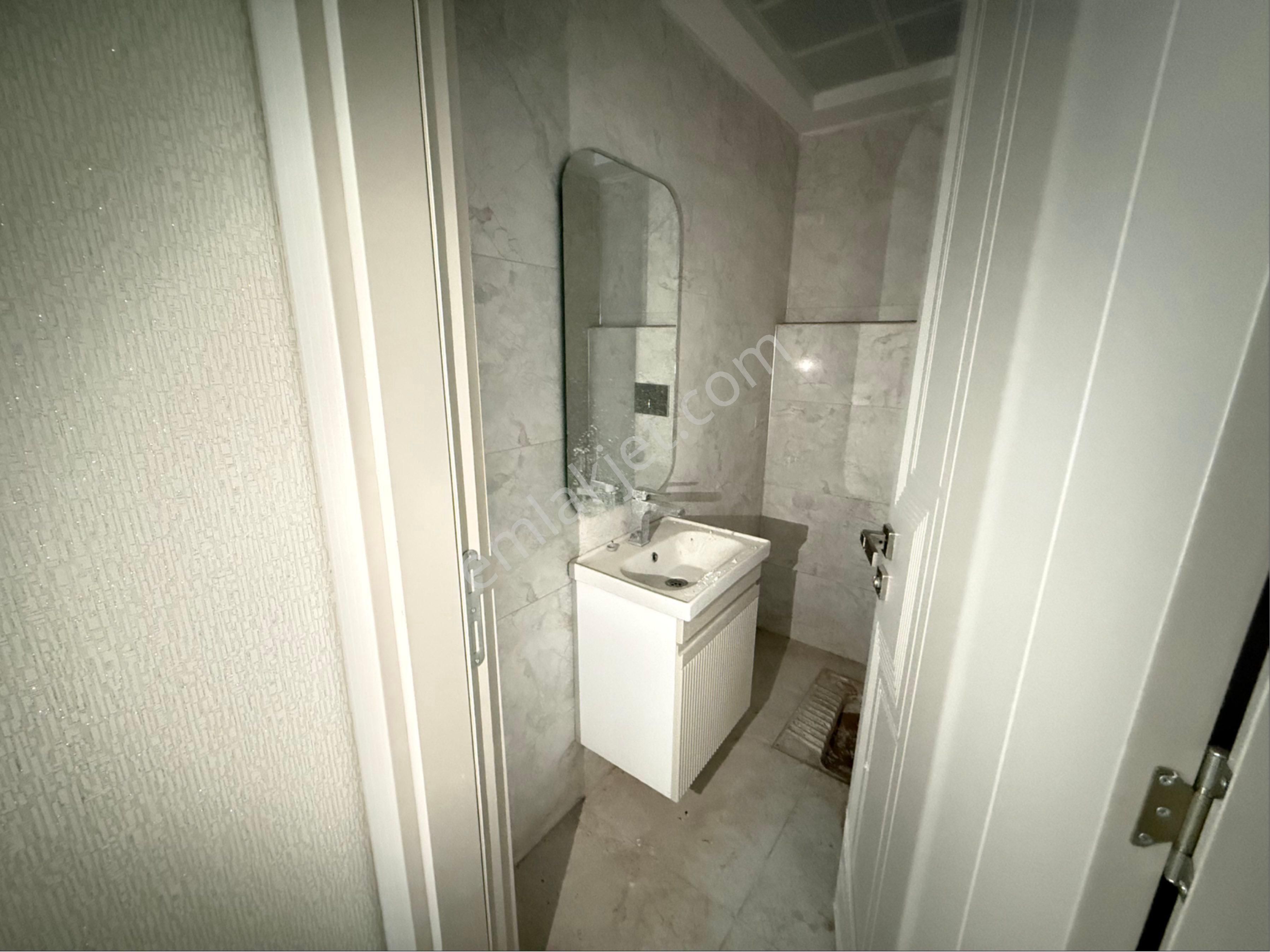 Yeni Cazeevi Karşısı Riva Yapı’da 2.5+1 Kiralık Daire - Görsel 23