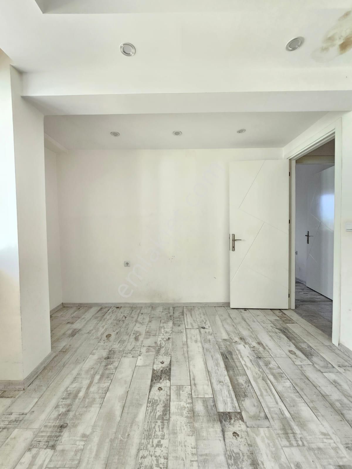 Denizli Çakmak Ta Sağlık Ocağına Yakın Harika Konumda 2+1 Kiralık Daire - Görsel 14