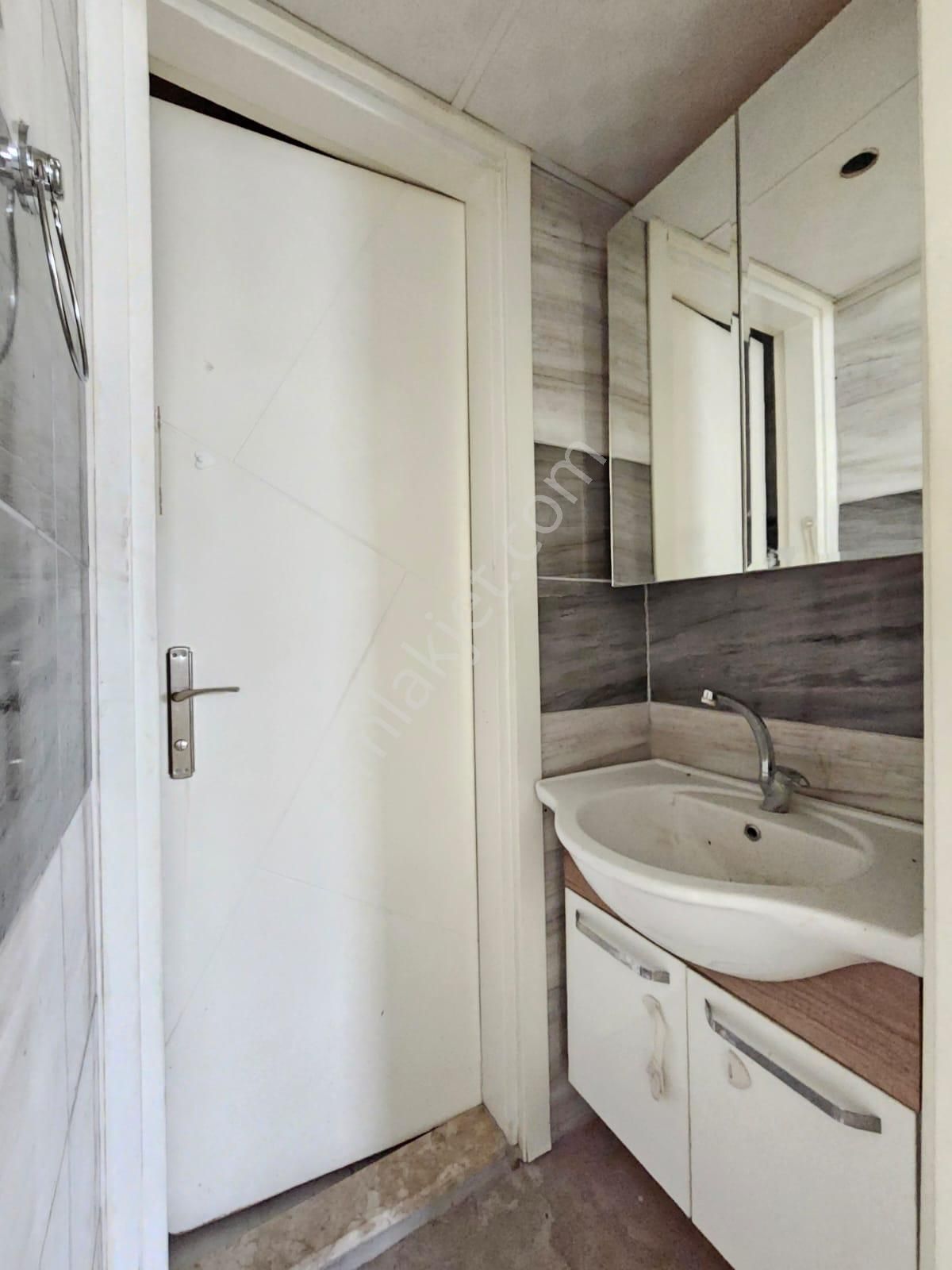 Denizli Çakmak Ta Sağlık Ocağına Yakın Harika Konumda 2+1 Kiralık Daire - Görsel 12