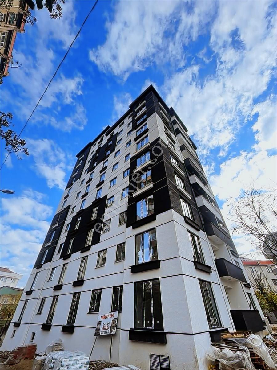 Koru Emlak'tan:3+1=120m2 Yeni Lüx Fırsat Daire Yüksek Giriş