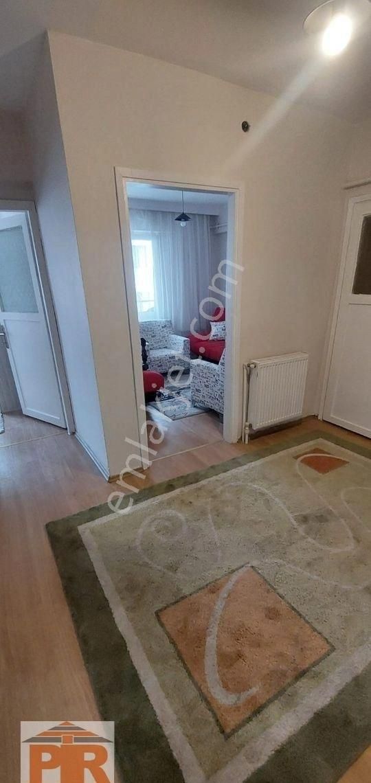 Eski Pazar Caddesinde 2+1 Eşyalı Satılık Daire - Görsel 3
