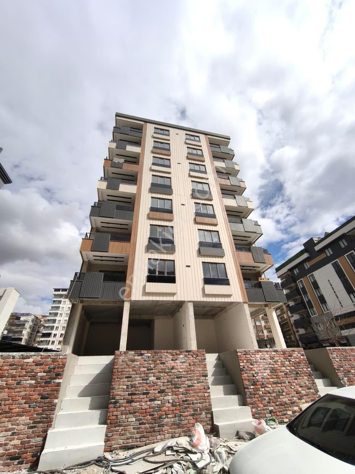 Satılık 2+1 Lüx Arakar