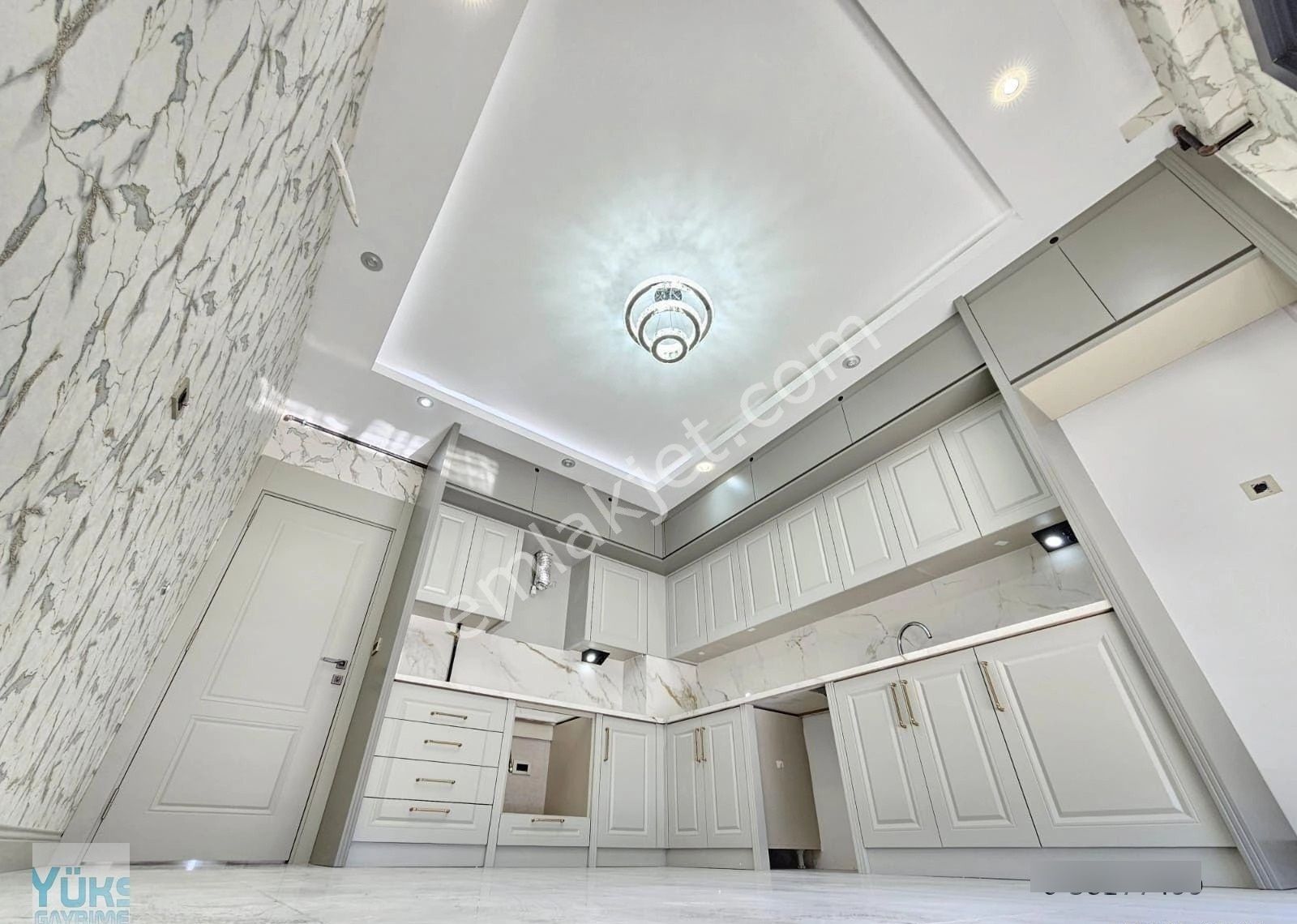 Denizli Şemikler De 4+1 200 M2 Mükemmel Konumda Site İçinde Premium Daireler