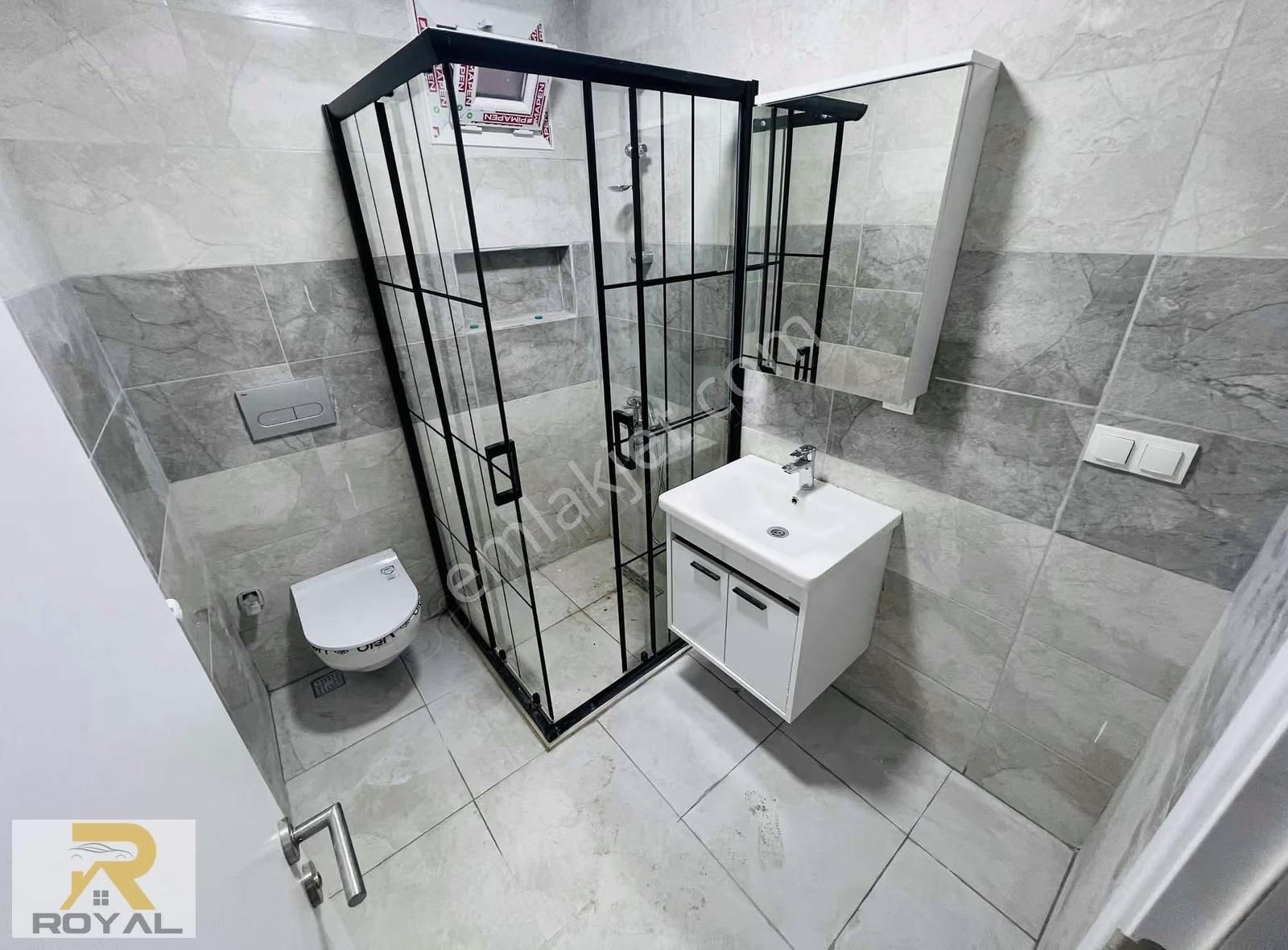 Royal'den Gültepe'de 3+1 Metrobüse 2 Dakika Sıfır Kullanışlı - Görsel 2