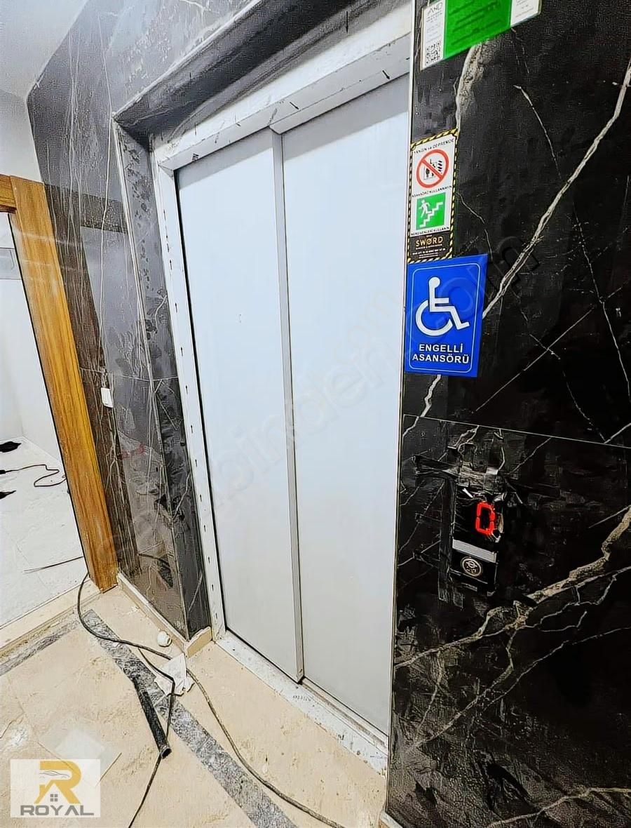 Royal'den Gültepe'de 3+1 Metrobüse 2 Dakika Sıfır Kullanışlı - Görsel 12