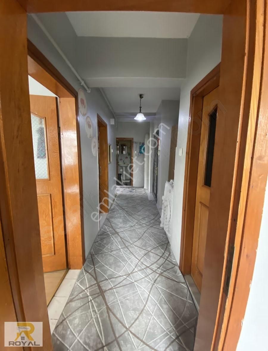 Atatrük Mahallesin'de Cadde Üzeri Köşe Başı Kullanışlı Daire - Görsel 17