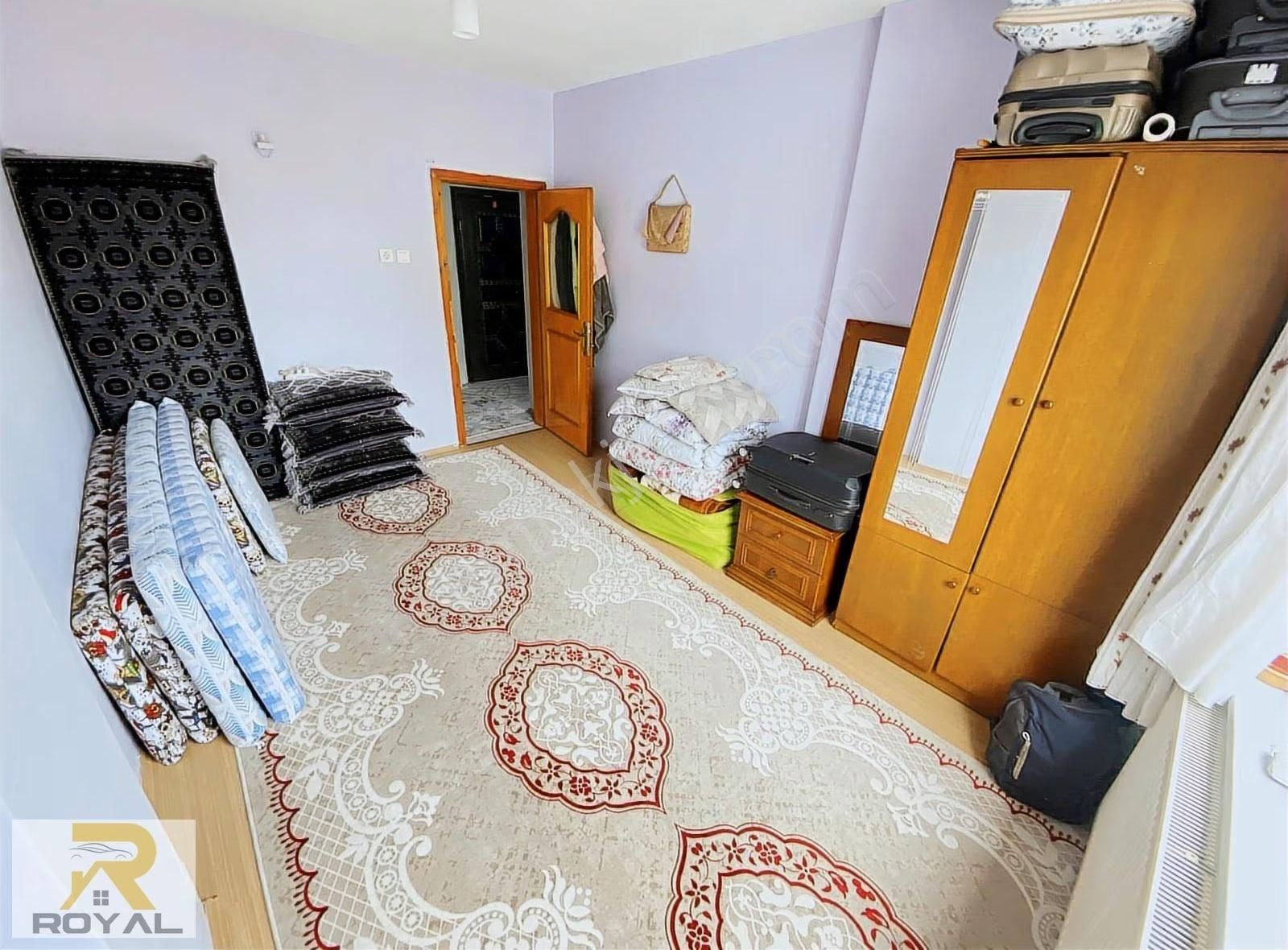 Atatrük Mahallesin'de Cadde Üzeri Köşe Başı Kullanışlı Daire - Görsel 8