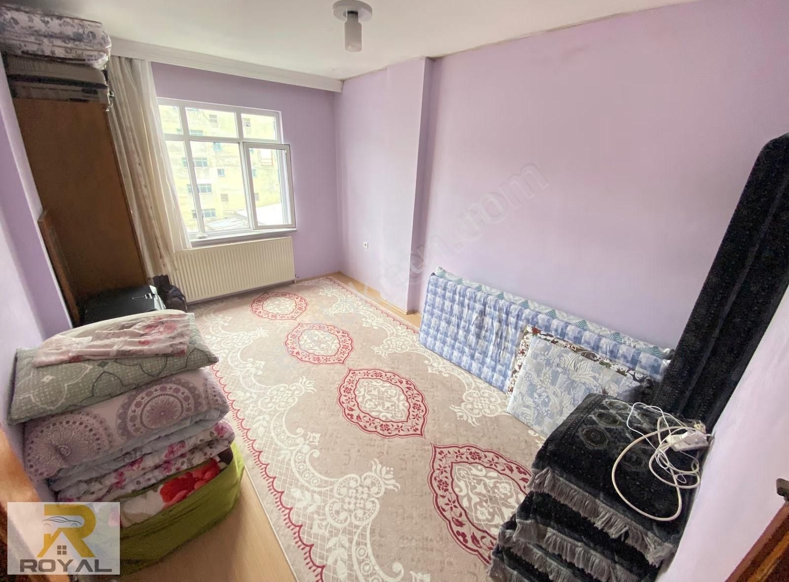 Atatrük Mahallesin'de Cadde Üzeri Köşe Başı Kullanışlı Daire - Görsel 15