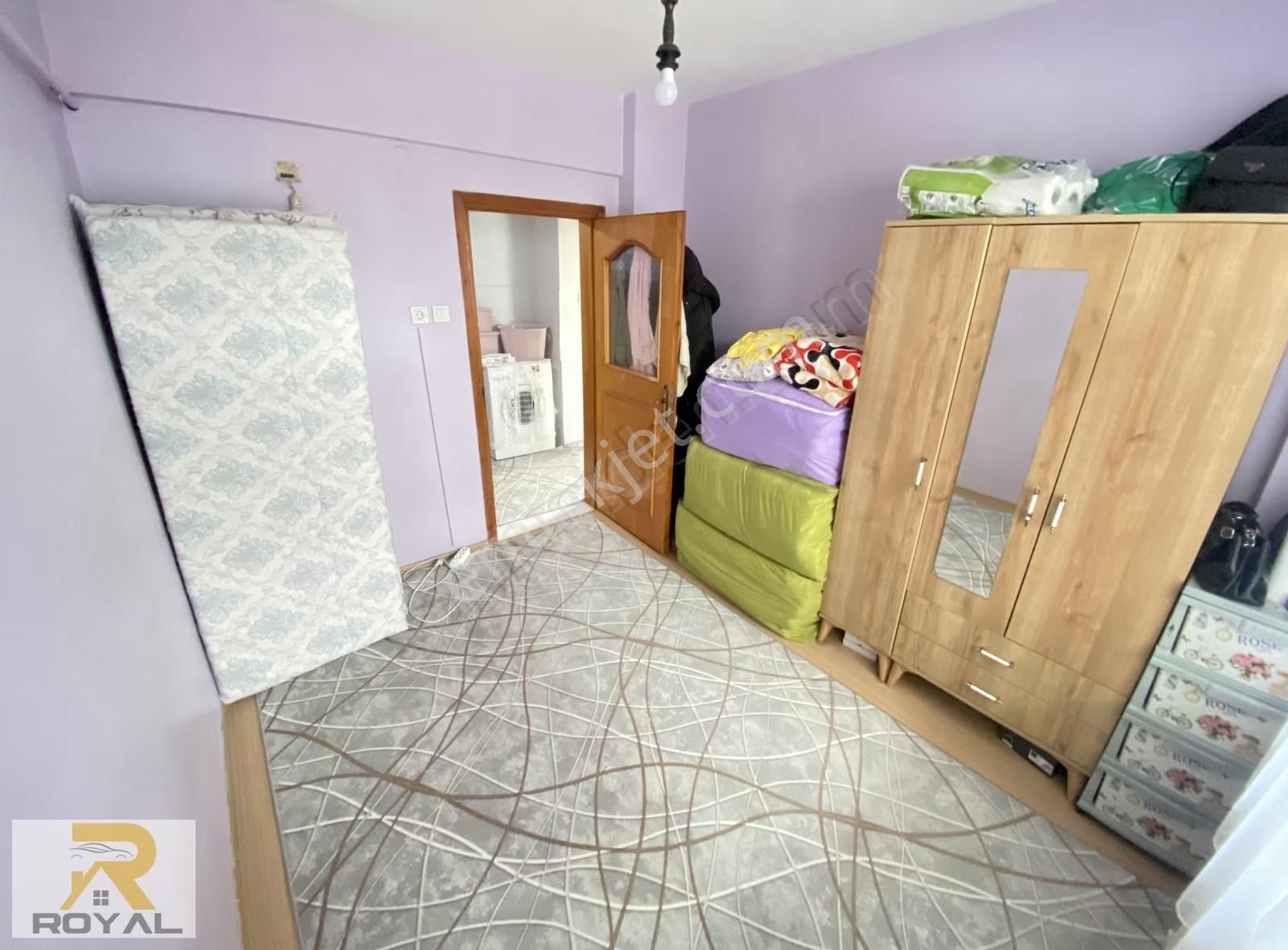 Atatrük Mahallesin'de Cadde Üzeri Köşe Başı Kullanışlı Daire - Görsel 12