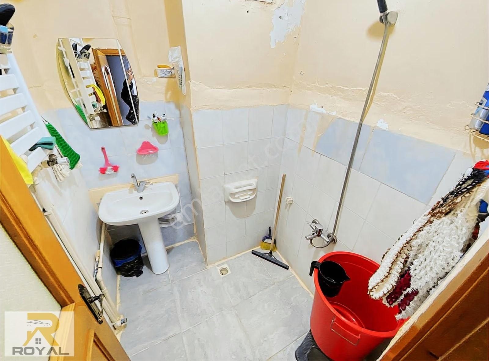 Atatrük Mahallesin'de Cadde Üzeri Köşe Başı Kullanışlı Daire - Görsel 11