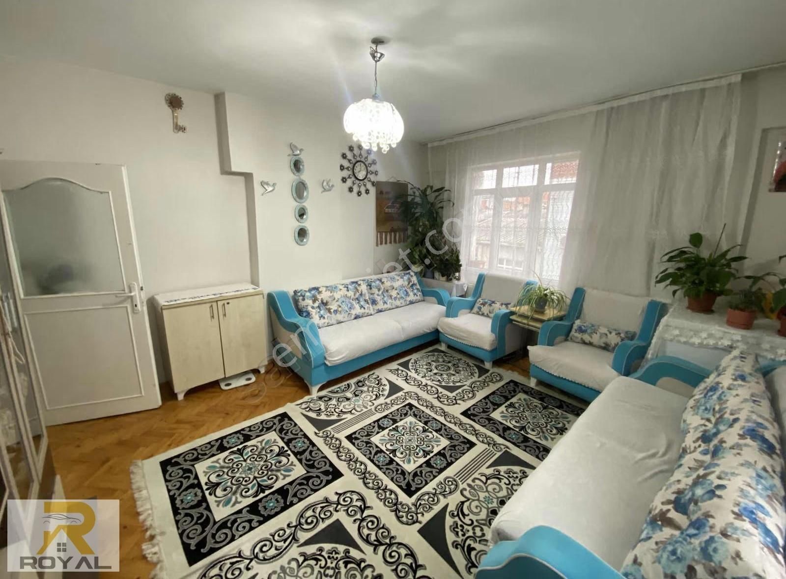 Gültepe Mahallesinde 3+1 Geniş Kullanışlı Arakat Daire - Görsel 2