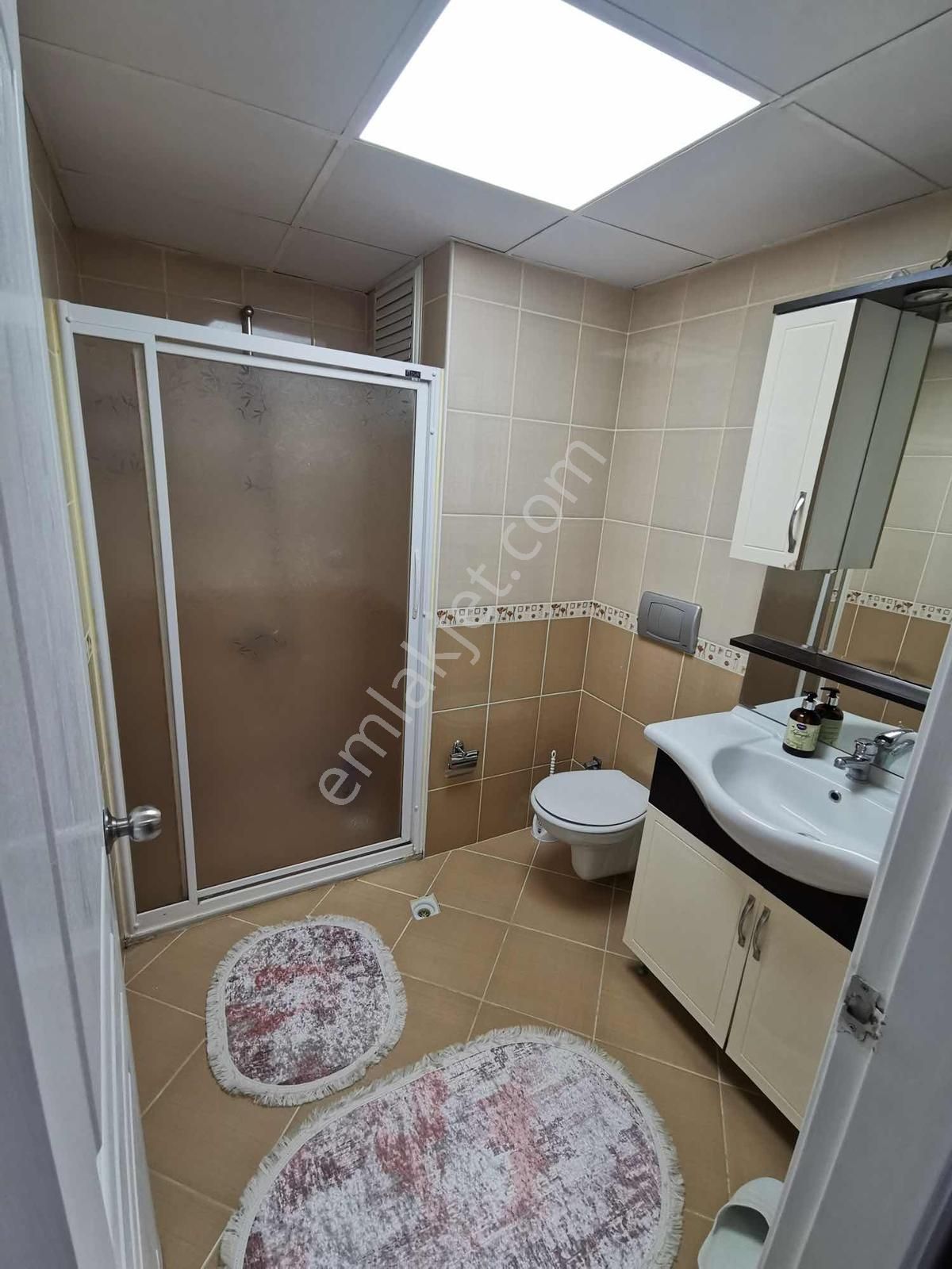 Bulut Emlak'tan Üç Kuyular Yakını Memur Kiracılı 1+1 Daire - Görsel 2