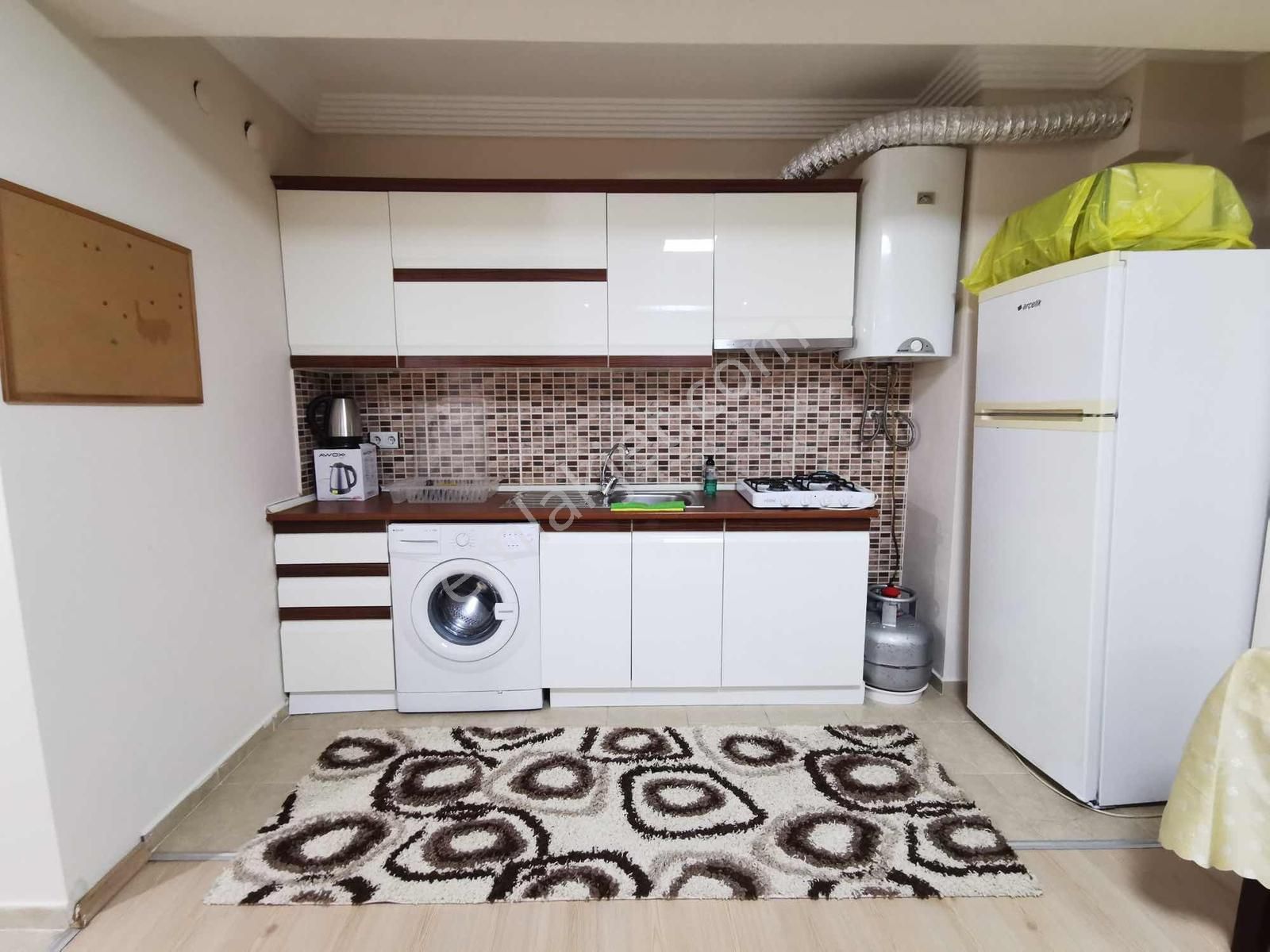 Bulut Emlak'tan Üç Kuyular Yakını Memur Kiracılı 1+1 Daire - Görsel 28