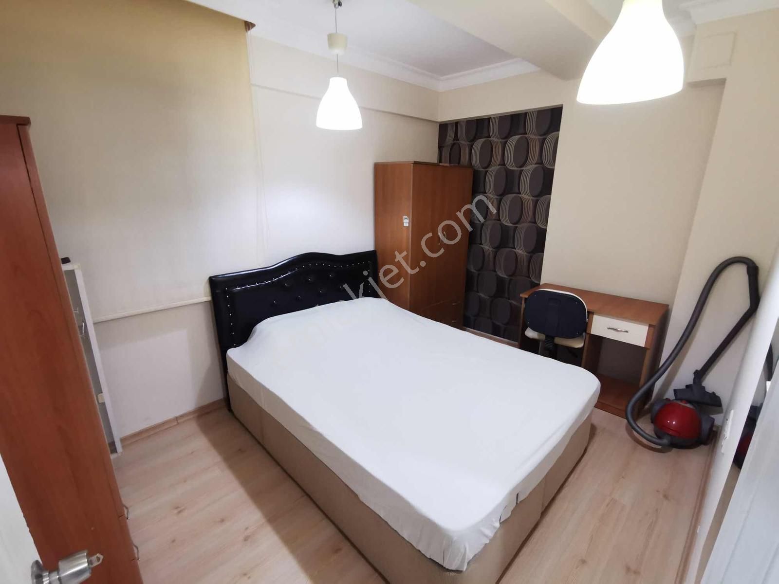 Bulut Emlak'tan Üç Kuyular Yakını Memur Kiracılı 1+1 Daire - Görsel 5