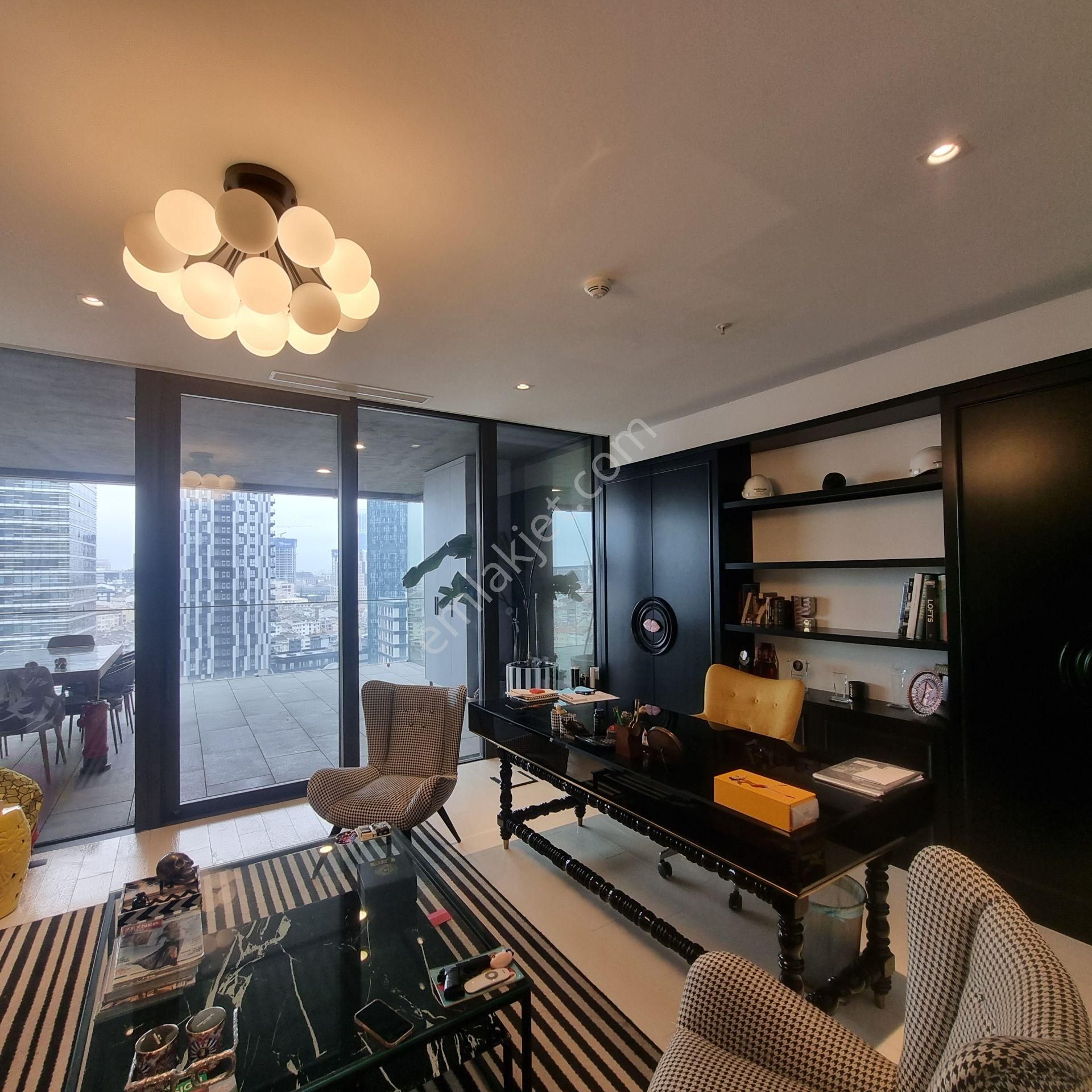 Now Bomonti'de 207 M2 Eşyalı - Teraslı Kiralık Ofis