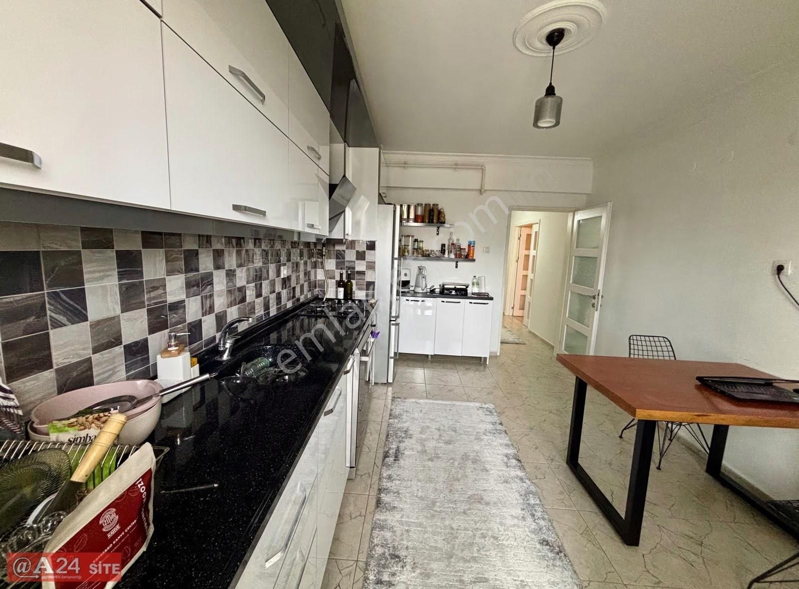 Karşıyaka Dedebaşında Geniş Ferah Yatırımlık 3+1 Daire - Görsel 2