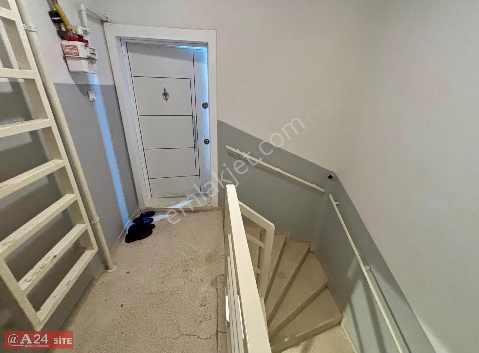 Karşıyaka Dedebaşında Geniş Ferah Yatırımlık 3+1 Daire - Görsel 16