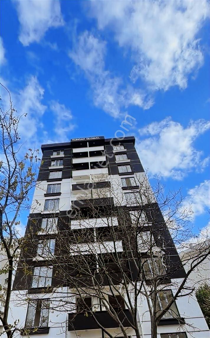 Koru Emlak'tan:2+1=95m2 Arakat Yeni Lüx Fırsat Daire Satılıktır