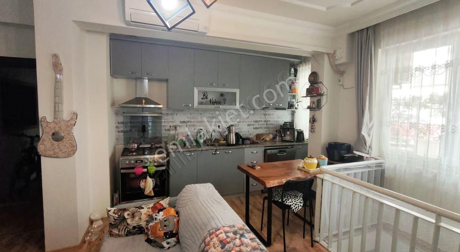 Meydan Kavagi Tramvaya Yakın Ters Dubleks 2+1 100m2 5750000 Tl - Görsel 21