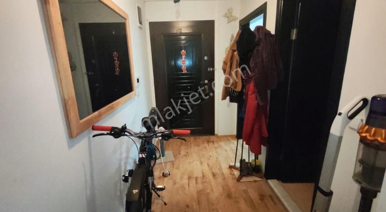 Meydan Kavagi Tramvaya Yakın Ters Dubleks 2+1 100m2 5750000 Tl - Görsel 11