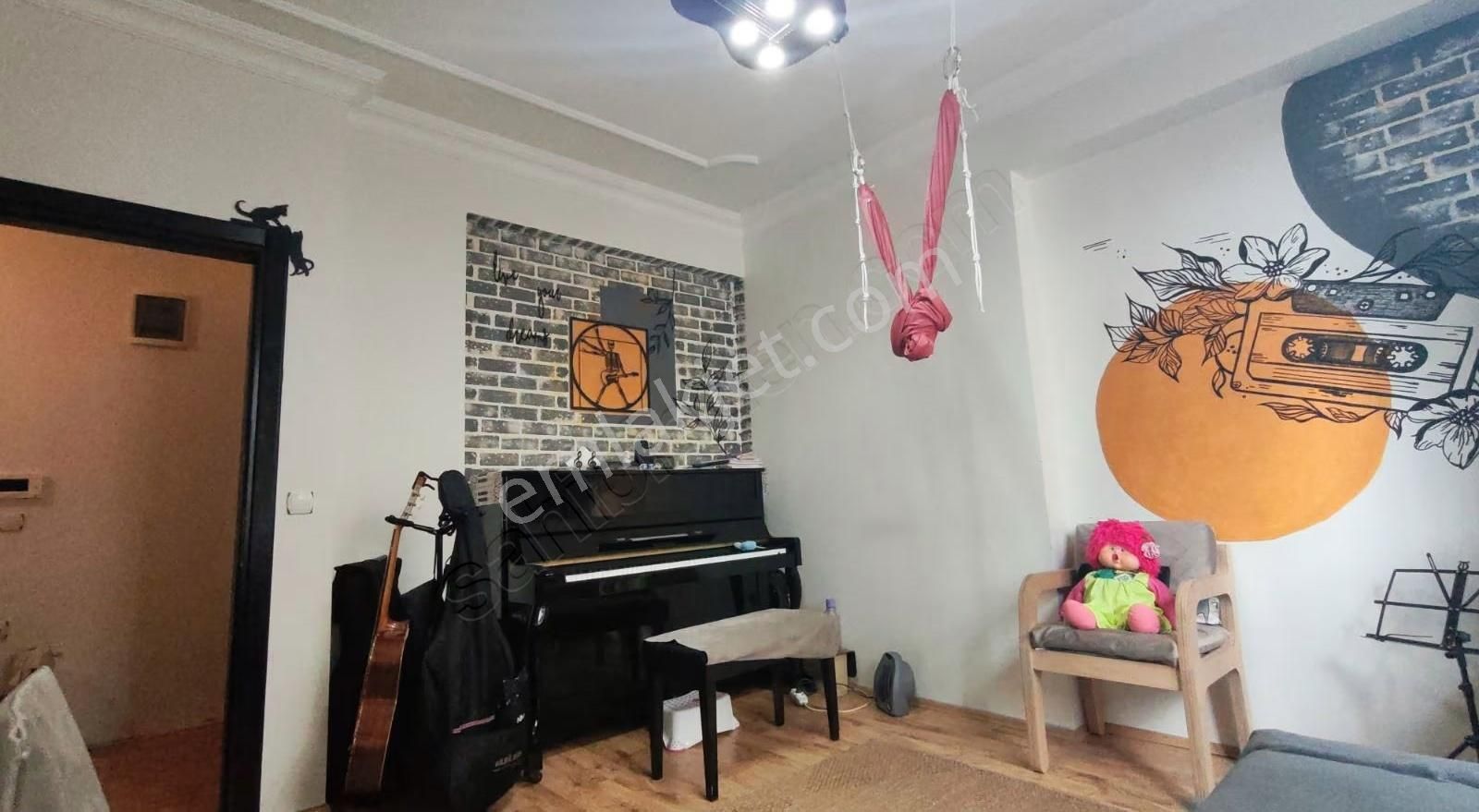 Meydan Kavagi Tramvaya Yakın Ters Dubleks 2+1 100m2 5750000 Tl - Görsel 4