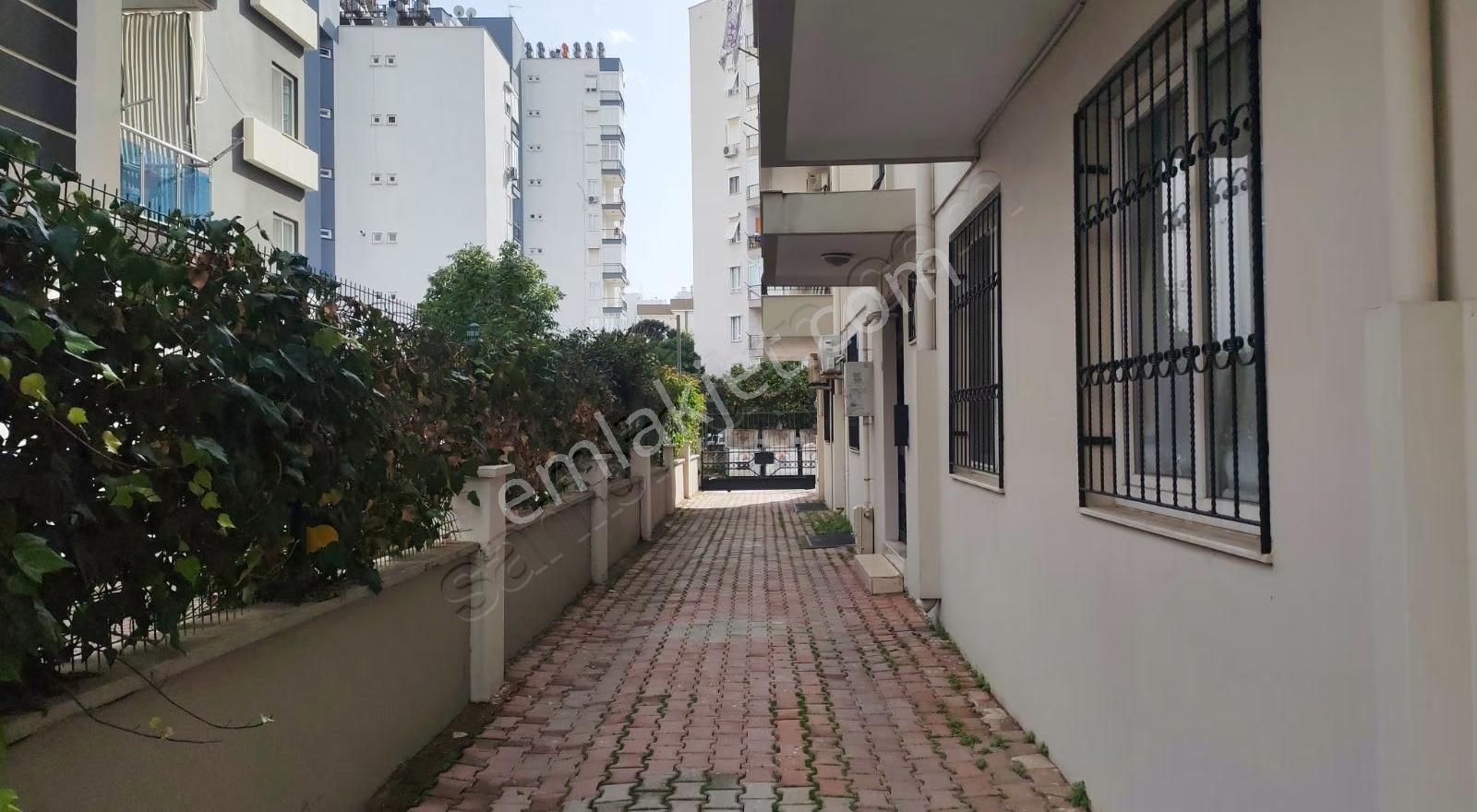 Meydan Kavagi Tramvaya Yakın Ters Dubleks 2+1 100m2 5750000 Tl - Görsel 24