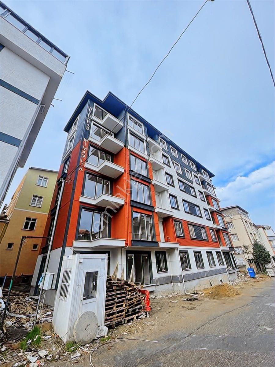 Koru Emlak'tan:2+1=90m2 Arakat Yeni Lüx Fırsat Daire Satılıktır